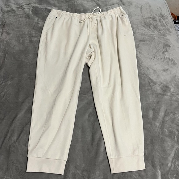 Nike Dri-FIT Pants Mens 2XL White Standard Fit Training Joggers FZ0975-110